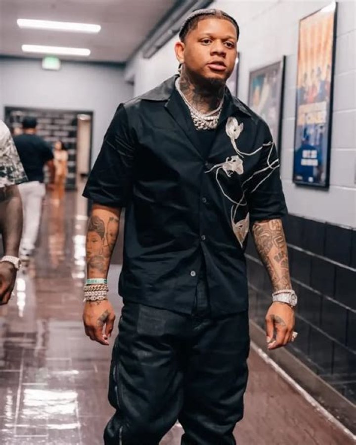 
Beezy Bee Height, Weight, Net Worth, Age, Birthday, Wikipedia, Who, Nationality, Biography 