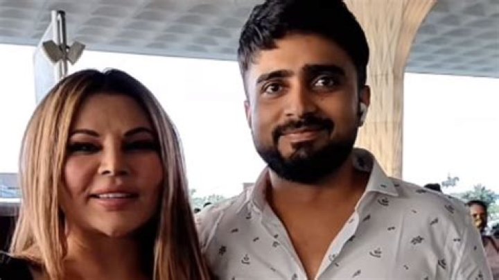 “BMW A Gift” Adil Khan Durrani Net Worth 2022, How Rich Is Rakhi Sawant New Boyfriend?