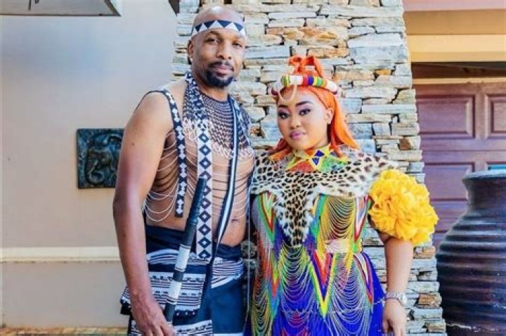 
Carl Niehaus Wife Mafani Gunguluza Age, Birthday, Wikipedia, Who, Nationality, Biography 