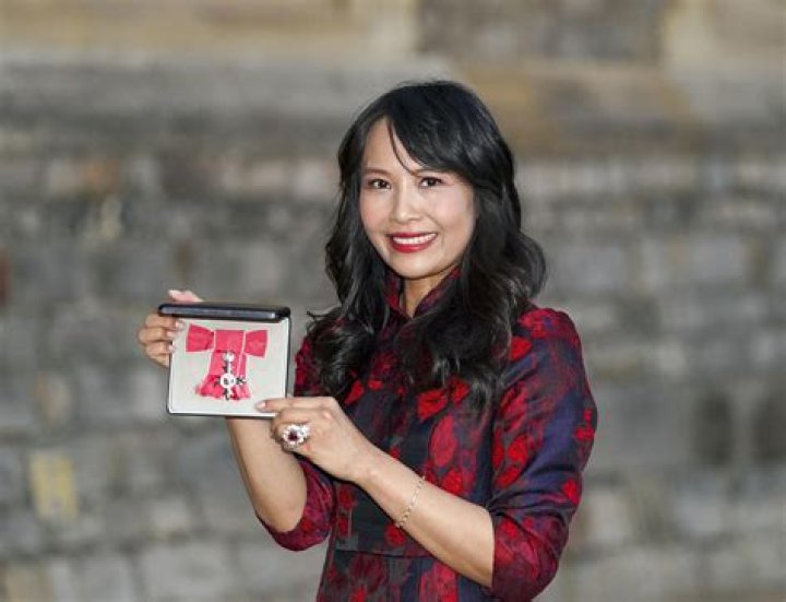 Ching He Huang Height, Weight, Net Worth, Age, Birthday, Wikipedia, Who, Instagram, Biography