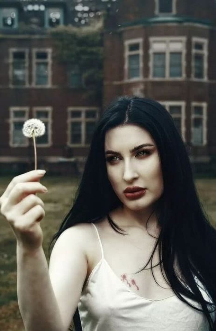 Chris Motionless is not Married. Dating Girlfriend: Gaiapatra. Kids: Riley Cerulli