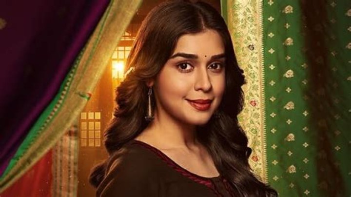 
Eisha Singh Height, Weight, Net Worth, Age, Birthday, Wikipedia, Who, Nationality, Biography 