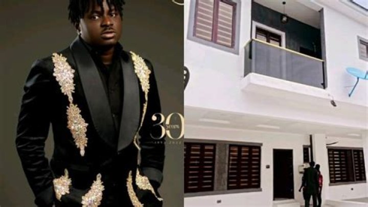 
‘Ejigbo boy don turn landlord for island,’ Kenny Blaq announces as he celebrates his 30th birthday with a new house today. 