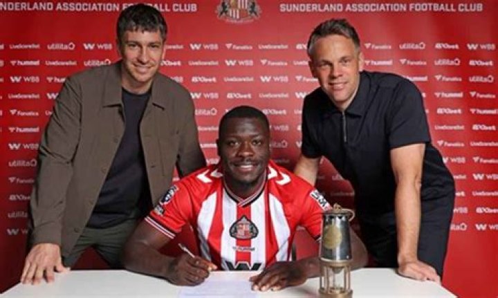 
Erik ten Hag keen to reunite with Brian Brobbey at Man Utd 