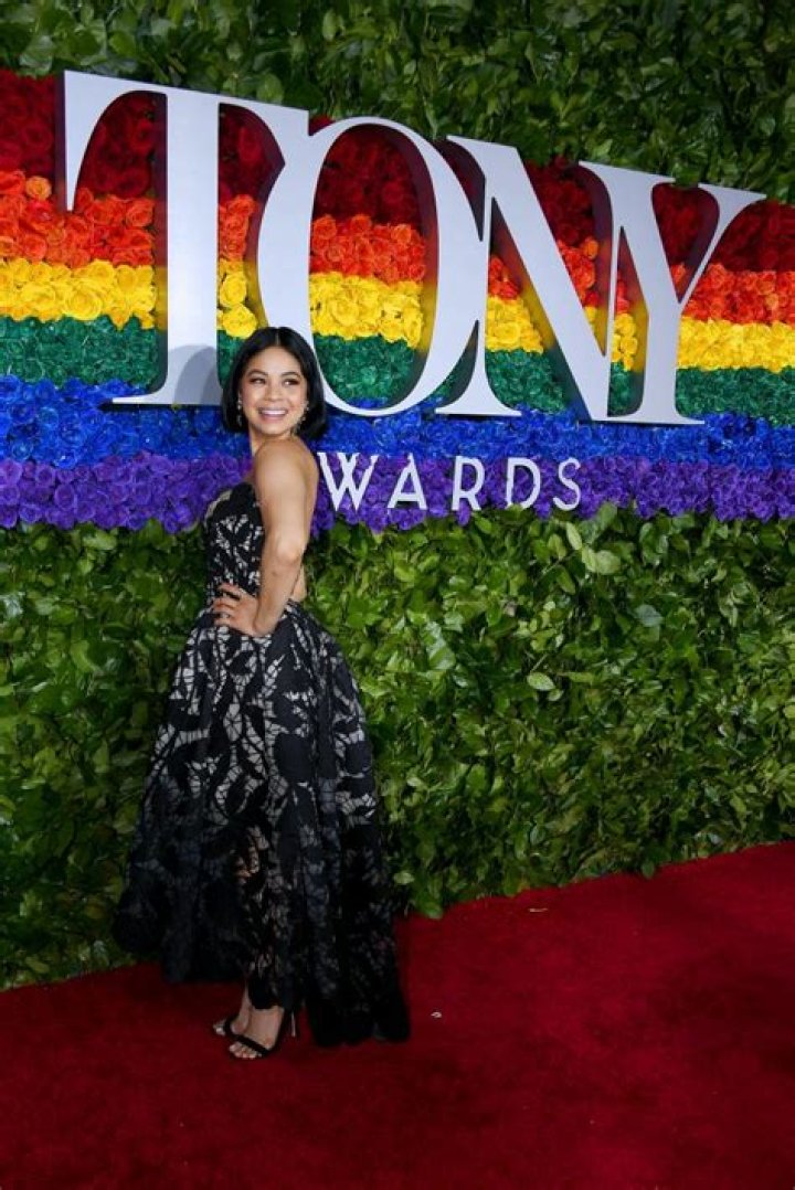 Eva Noblezada Height, Weight, Net Worth, Age, Birthday, Wikipedia, Who, Nationality, Biography