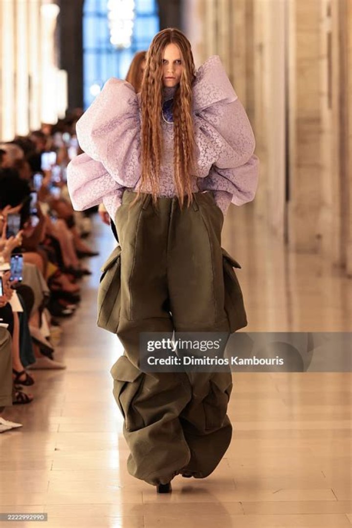 
“Fashion PR”: Lourdes Leon Marc Jacobs runway drama leaves internet divided 