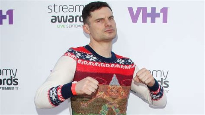 Flula Borg Height, Weight, Net Worth, Age, Birthday, Wikipedia, Who, Instagram, Biography