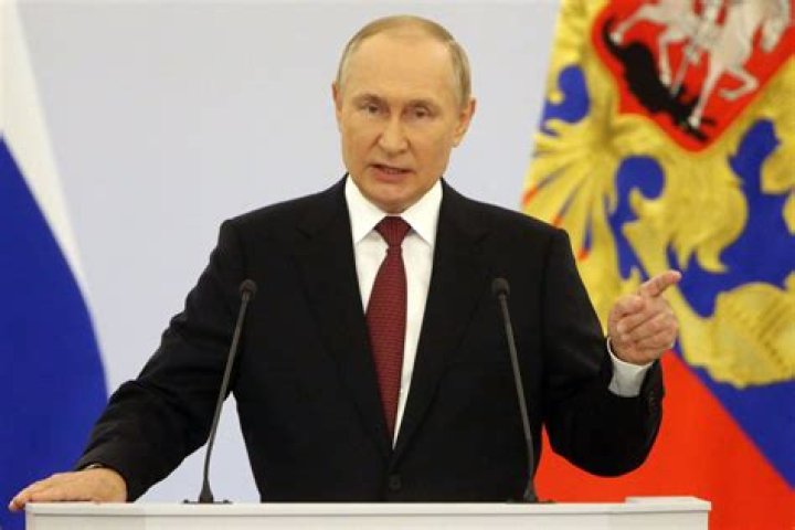 
Hours After Putin Turns 70, Bridge Between Russia and Crimea Ignites: ‘Happy Birthday, Mr. President’ 