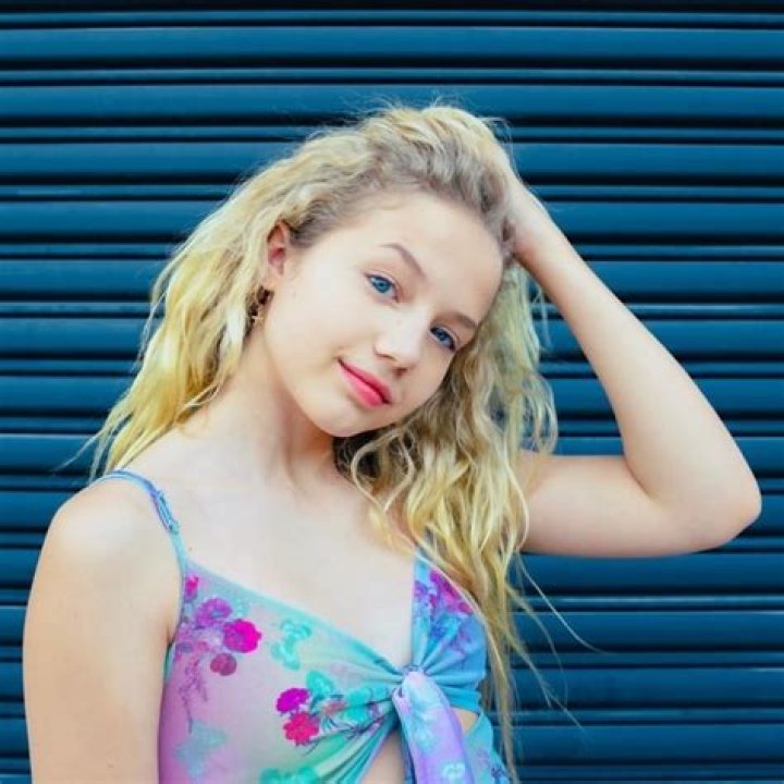 Indi Star Height, Weight, Net Worth, Age, Birthday, Wikipedia, Who, Nationality, Biography