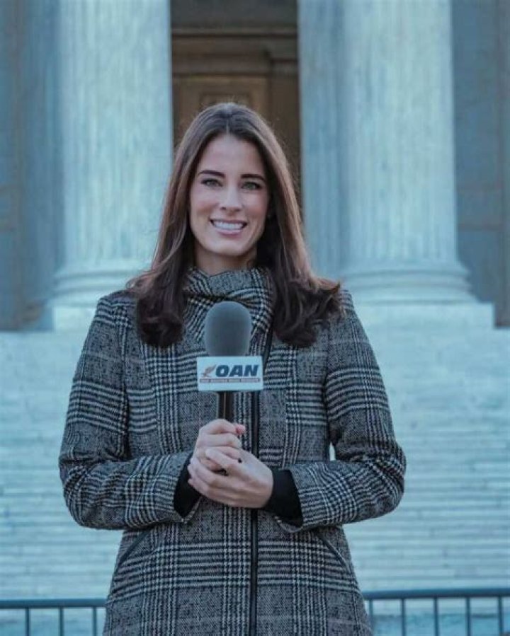 
Is Christina Bobb’s Married? Husband, Partner And Dating Life 