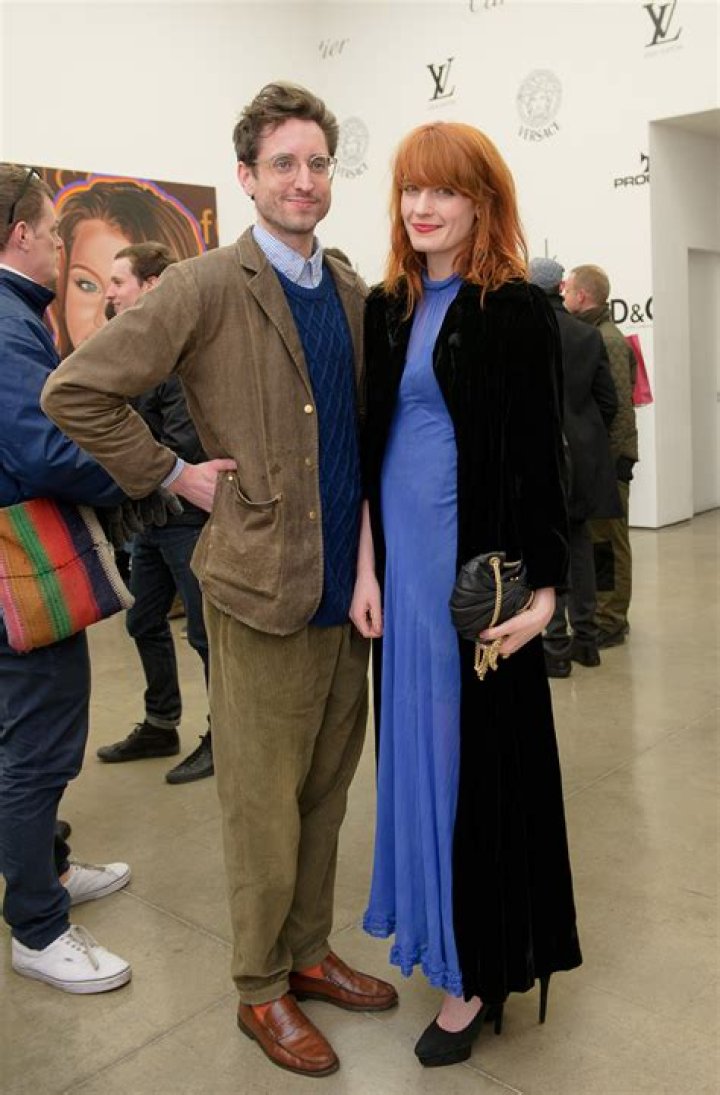 
Is Florence Welch Married? Check Out Florence Welch Age, Bio, Family, Net Worth, Height, And Children 