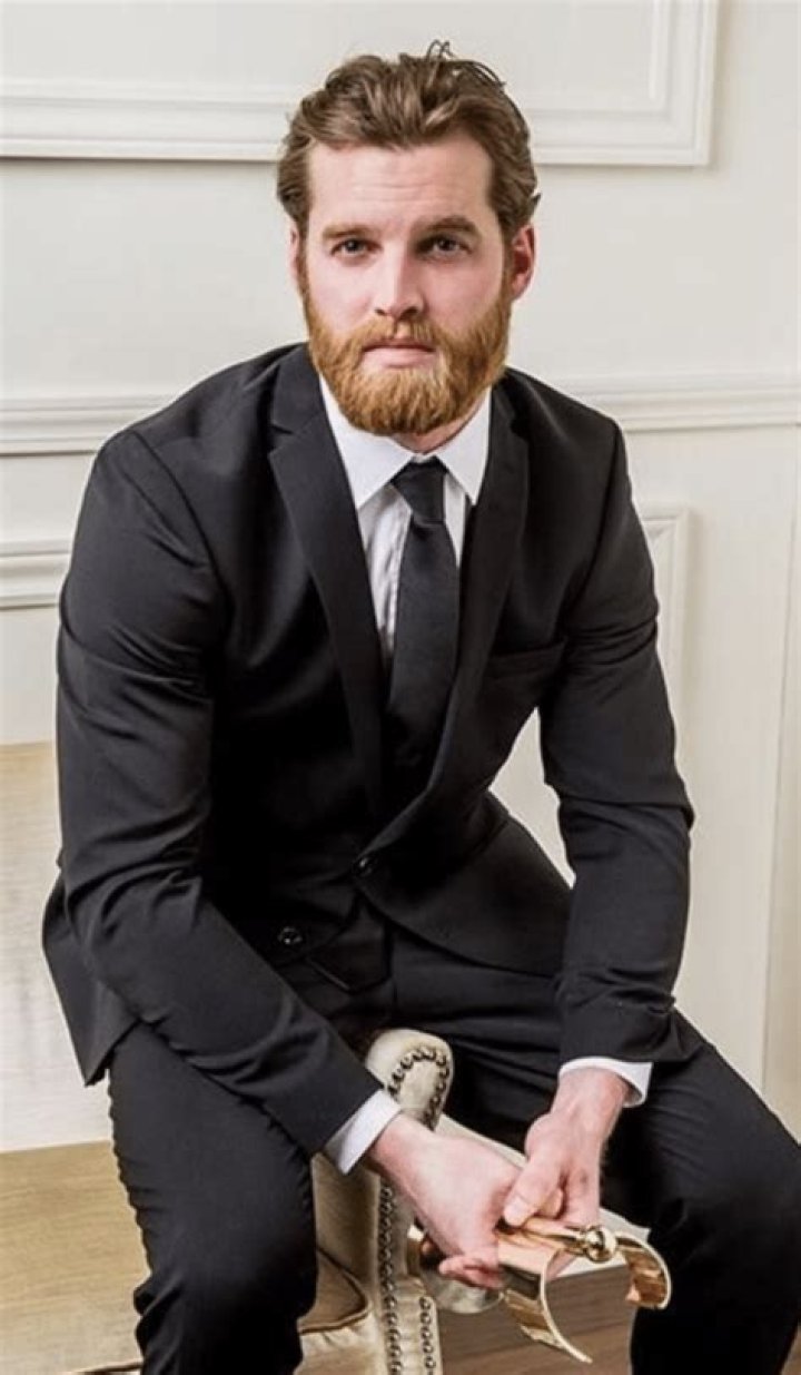 Is Jared Keeso married? How tall is he? Wife, Height, Tattoos