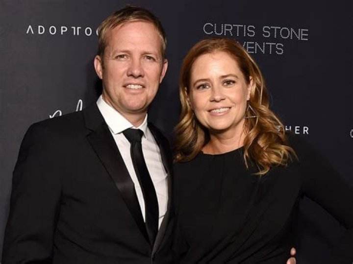 
Is Jenna Fischer Married? Her Bio, Husband, Parents, Children and Dating History 