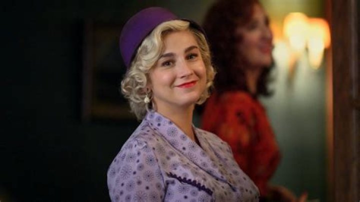 
Is Roberta Colindrez Gay? What Is Her Sexuality? Learn More About A League of Their Own’s Cast 