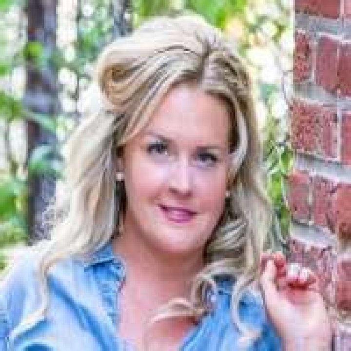 
Jakki Clarke Height, Weight, Net Worth, Age, Birthday, Wikipedia, Who, Nationality, Biography 