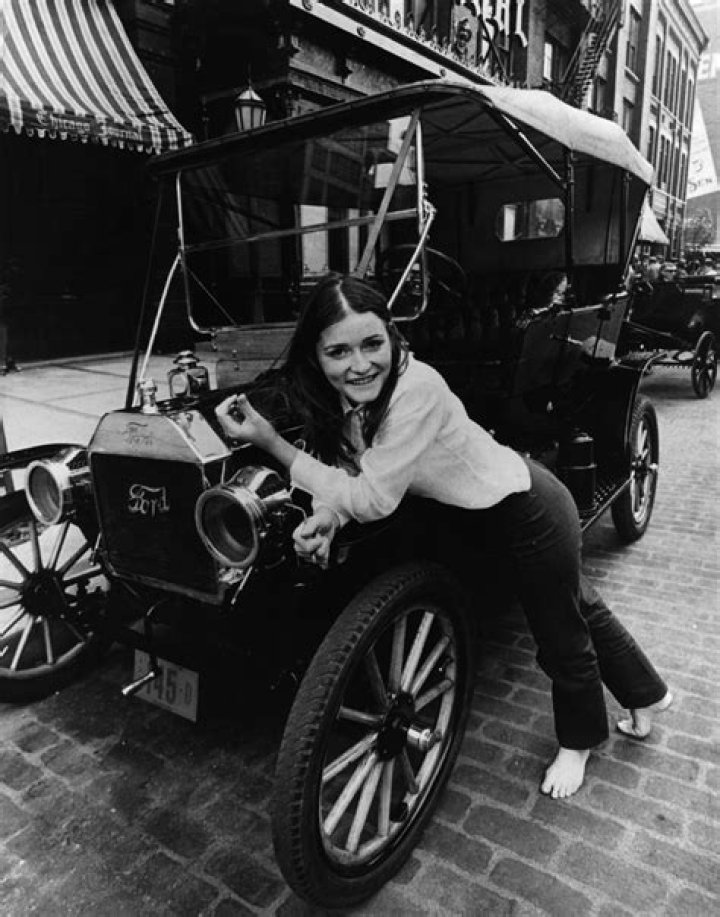Janet Kidder Height, Weight, Net Worth, Age, Birthday, Wikipedia, Who, Instagram, Biography