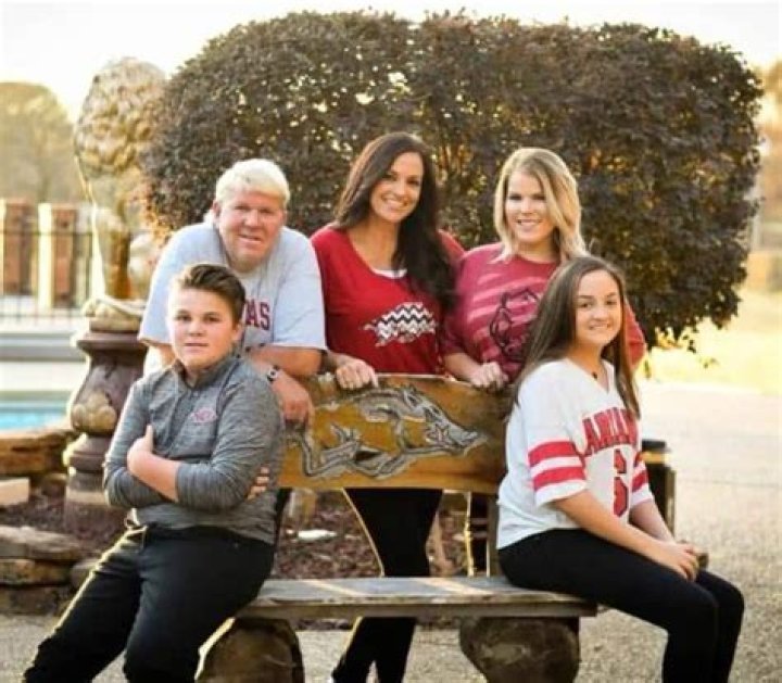 John Daly is not Married to Wife: Dating Girlfriend Anna Cladakis. Kids.