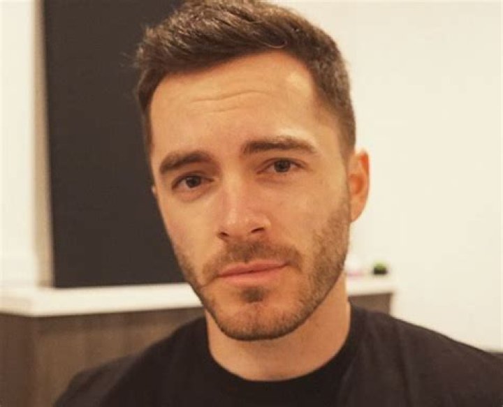 
Jordan Maron Height, Weight, Net Worth, Age, Birthday, Wikipedia, Who, Nationality, Biography 