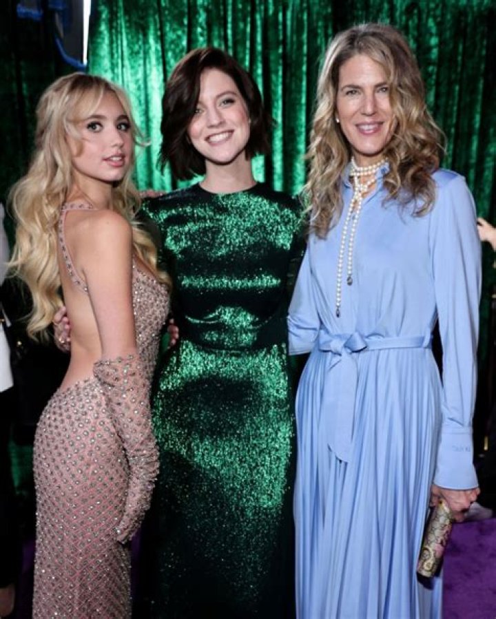 
Lilia Buckingham Girlfriend Emma Garner Started Acting At The Age Of Three 