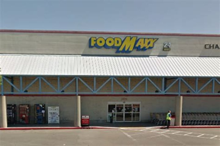
Man’s Body Found in Shopping Cart Outside California Grocery Store 