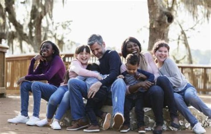 Mia Thornton Grew Up In A Large Family With Three Siblings