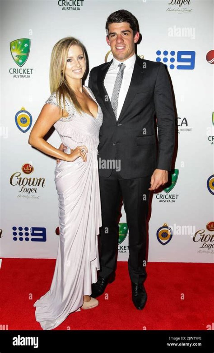 
Moises Henriques Wife Krista Thomas Is A Radio Presenter 