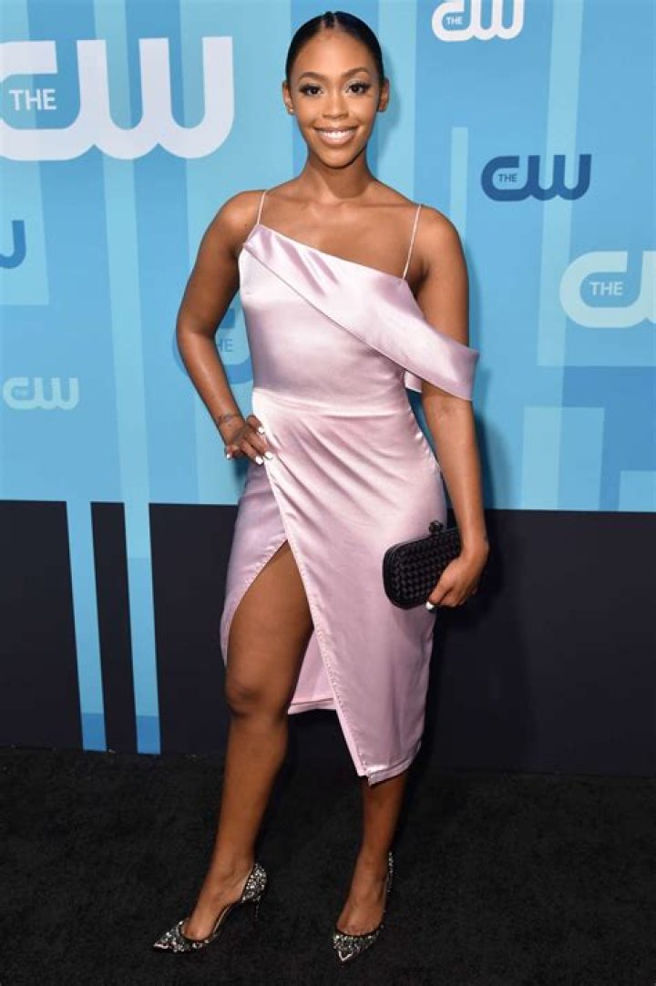 Nafessa Williams Height, Weight, Net Worth, Age, Birthday, Wikipedia, Who, Instagram, Biography