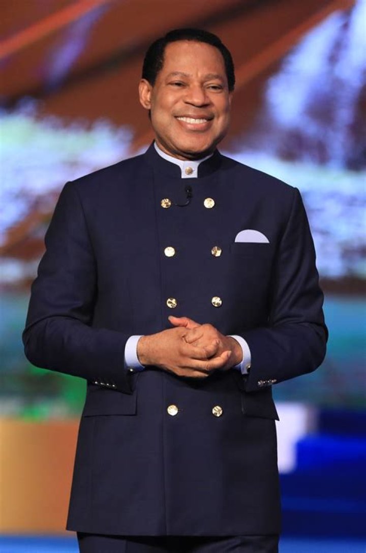 
Pastor Chris Oyakhilome Height, Weight, Net Worth, Age, Birthday, Wikipedia, Who, Nationality, Biography 