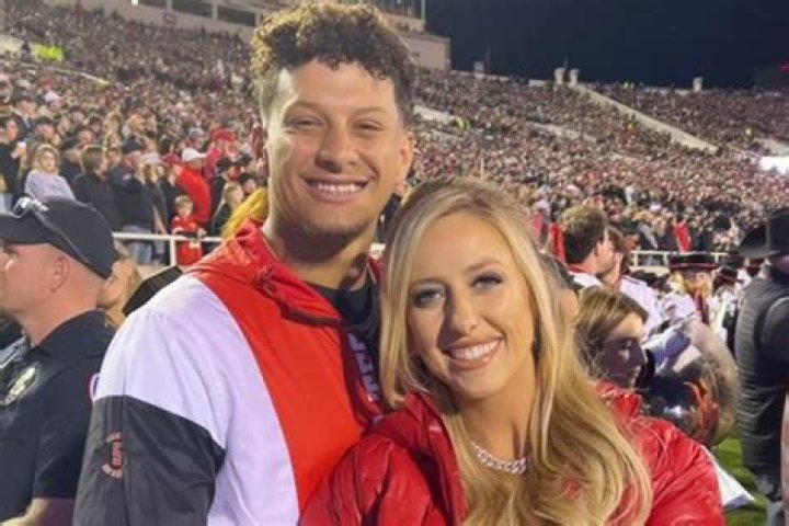 
Patrick Mahomes and Wife Brittany Welcome Baby Boy, Son Patrick ‘Bronze’ — See the Sweet Photo 