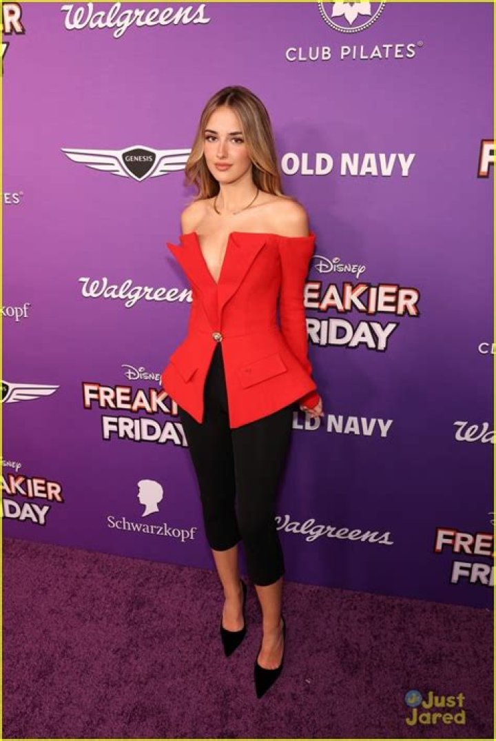 Sophia Hammons Height, Weight, Net Worth, Age, Wiki, Who, Instagram, Biography