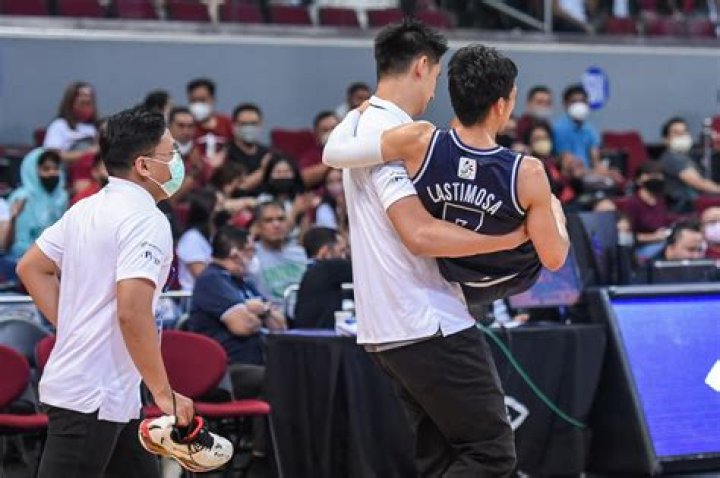
UAAP: Who Are Jerom Lastimosa Parents? Father Fernando And Mother Sarita? 