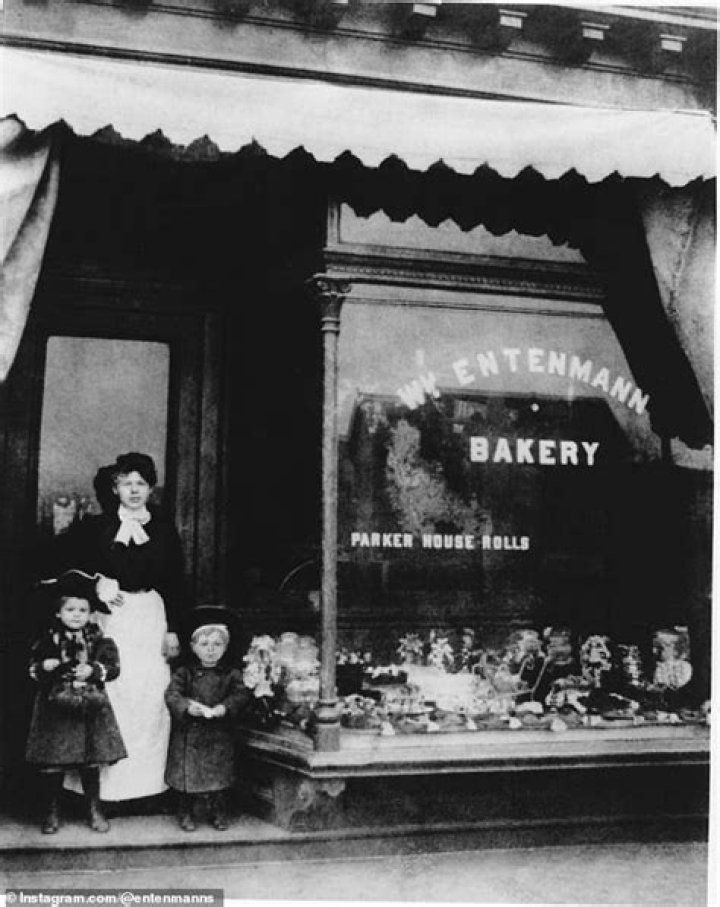 
What Happened To Charles Entenmann? Franchise Long Island Family Bakery, Dead At 92 