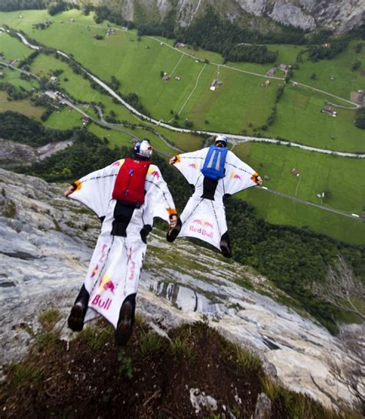 
What Happened To Chris Byrnes? Green Flying Dude Death After Wingsuit Failure 