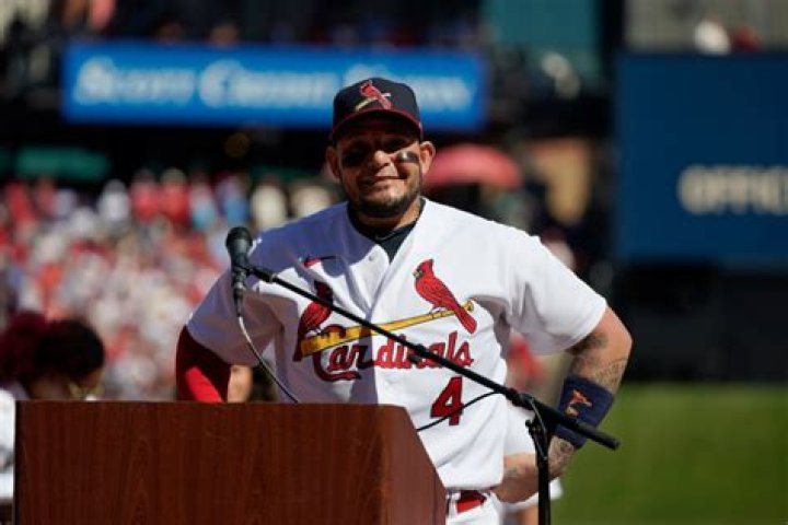 
Where Is Yadier Molina Today – What Happened To Him? Injury Details 