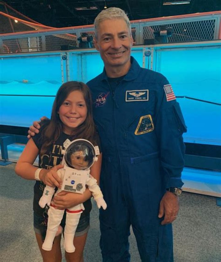 
Who Are Mark Vande Hei Parents? NASA Astronaut Wife And Children Details Explored 