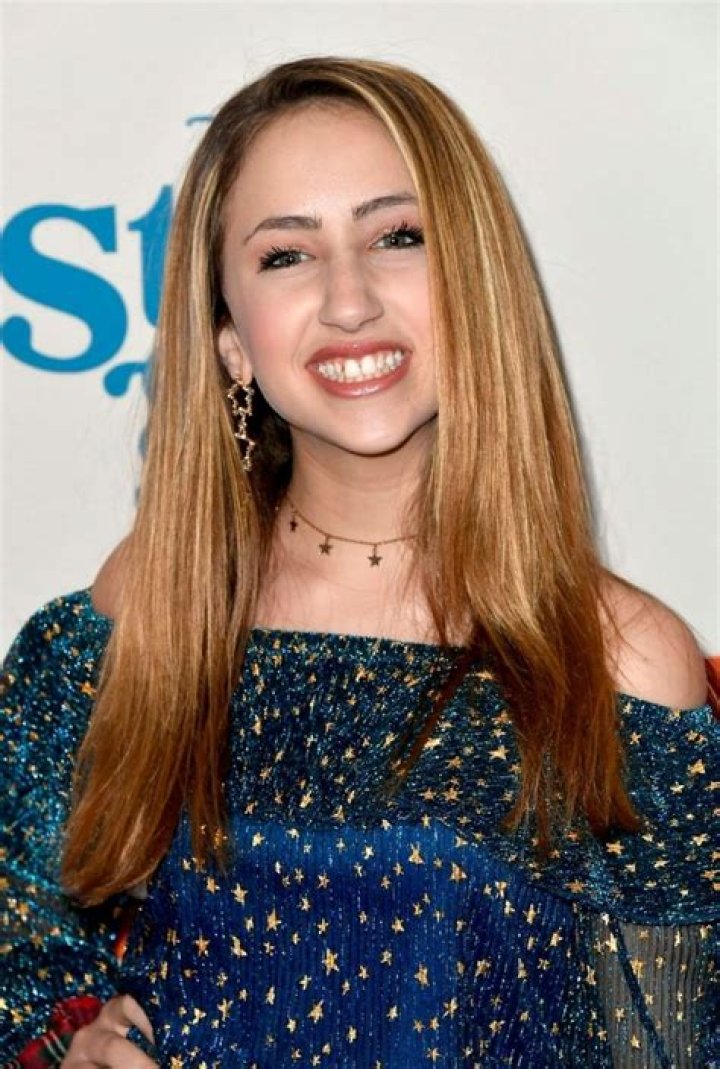 
Who is 14yo Ava Kolker? Parents, Height, Boyfriend, Net Worth 