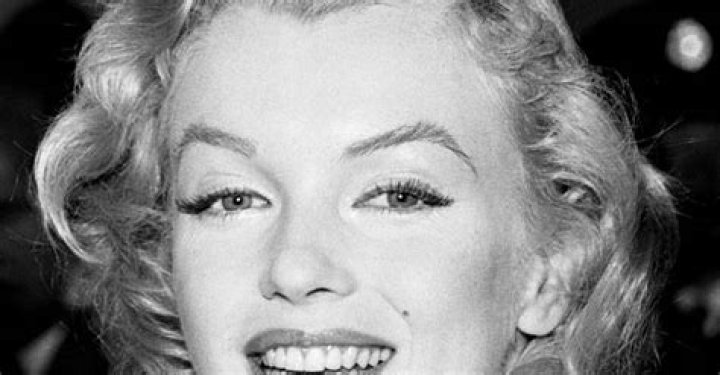 
Who Is Next To Marilyn Monroe? Is Her Crypt Being Sold? 