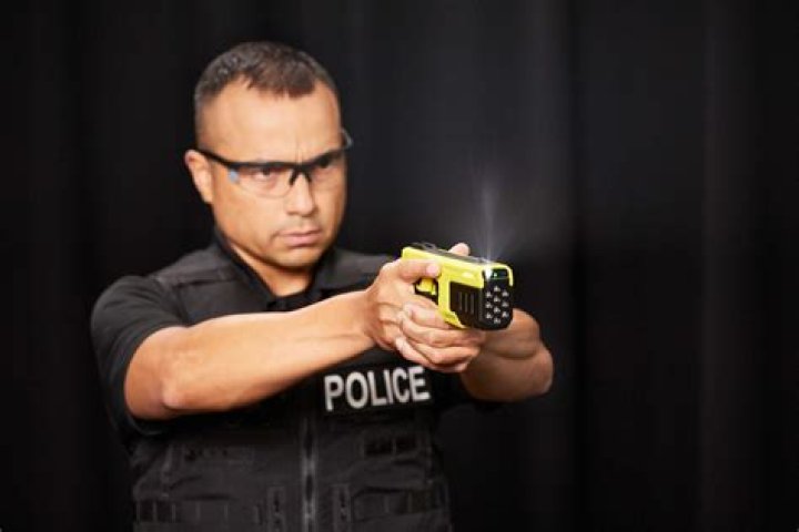
Who was Keenan Darnell Anderson, man shocked by LAPD with taser 6 times died from enlarged heart, cocaine use? 