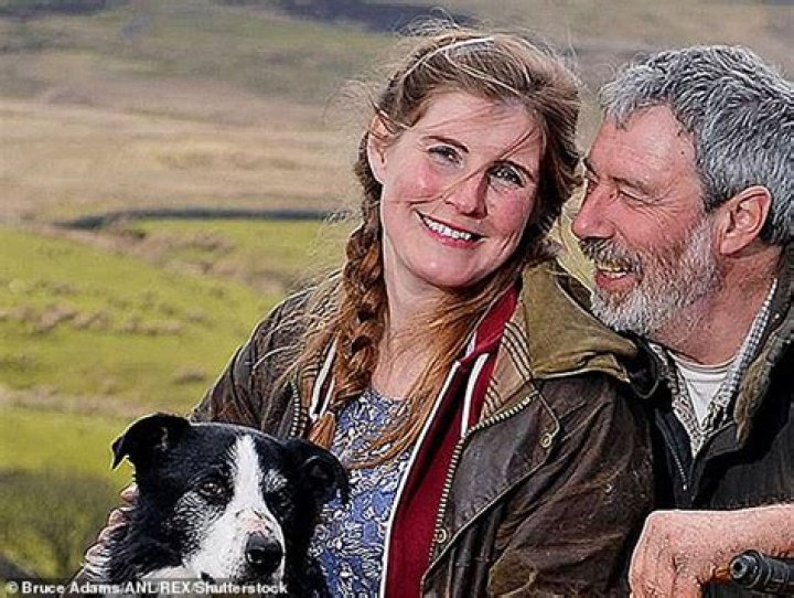 
Why Did Amanda And Clive Owen Split? Yorkshire Shepherdess Affair Rumors As They Announce Divorce After 21 Years 