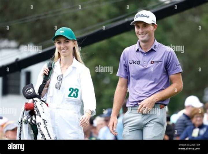 
Will Zalatoris and Wife To Be Caitlyn Sellers Cheers On For Him During The US Open 