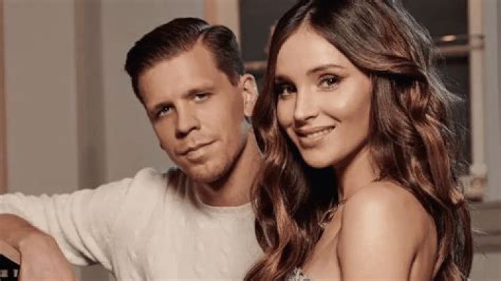 
Wojciech Szczesny Height, Weight, Net Worth, Age, Birthday, Wikipedia, Who, Nationality, Biography 